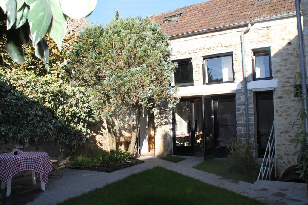 Le Nid D'Hirondelles Bed and Breakfast Perthes-en-Gatinais Εξωτερικό φωτογραφία
