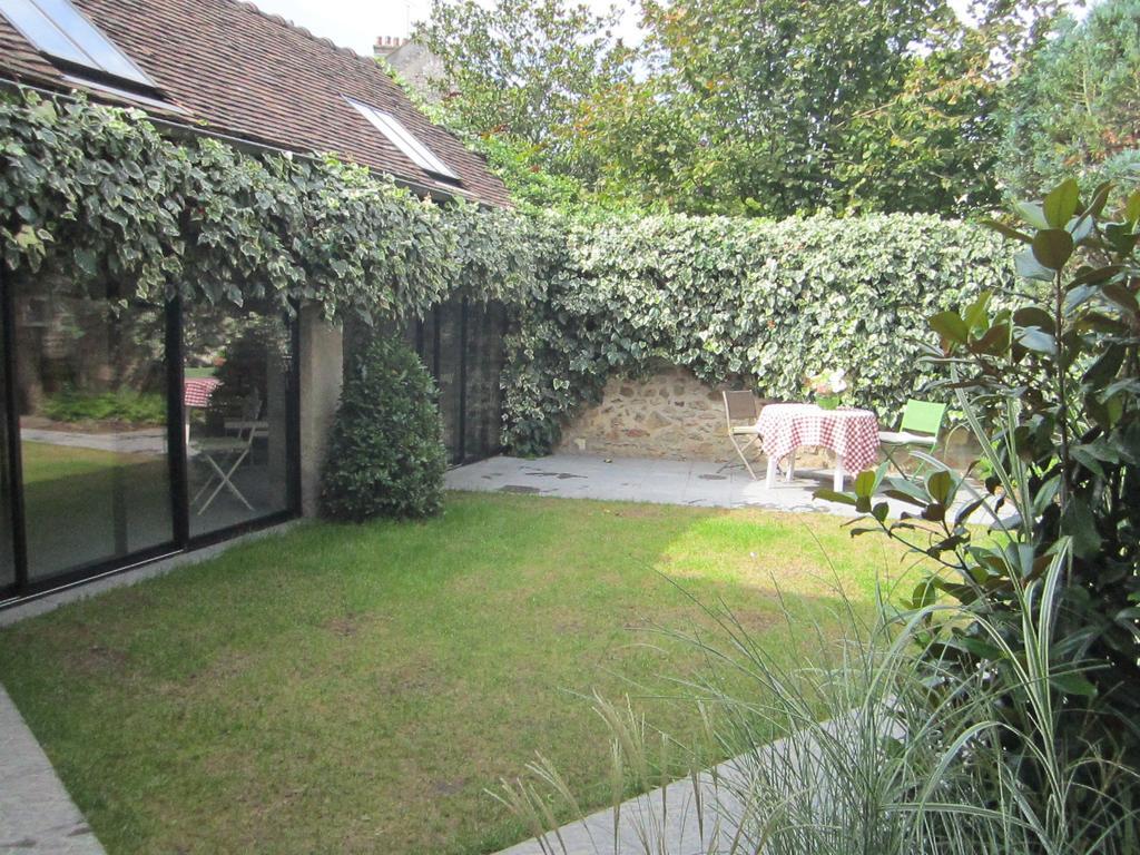 Le Nid D'Hirondelles Bed and Breakfast Perthes-en-Gatinais Εξωτερικό φωτογραφία