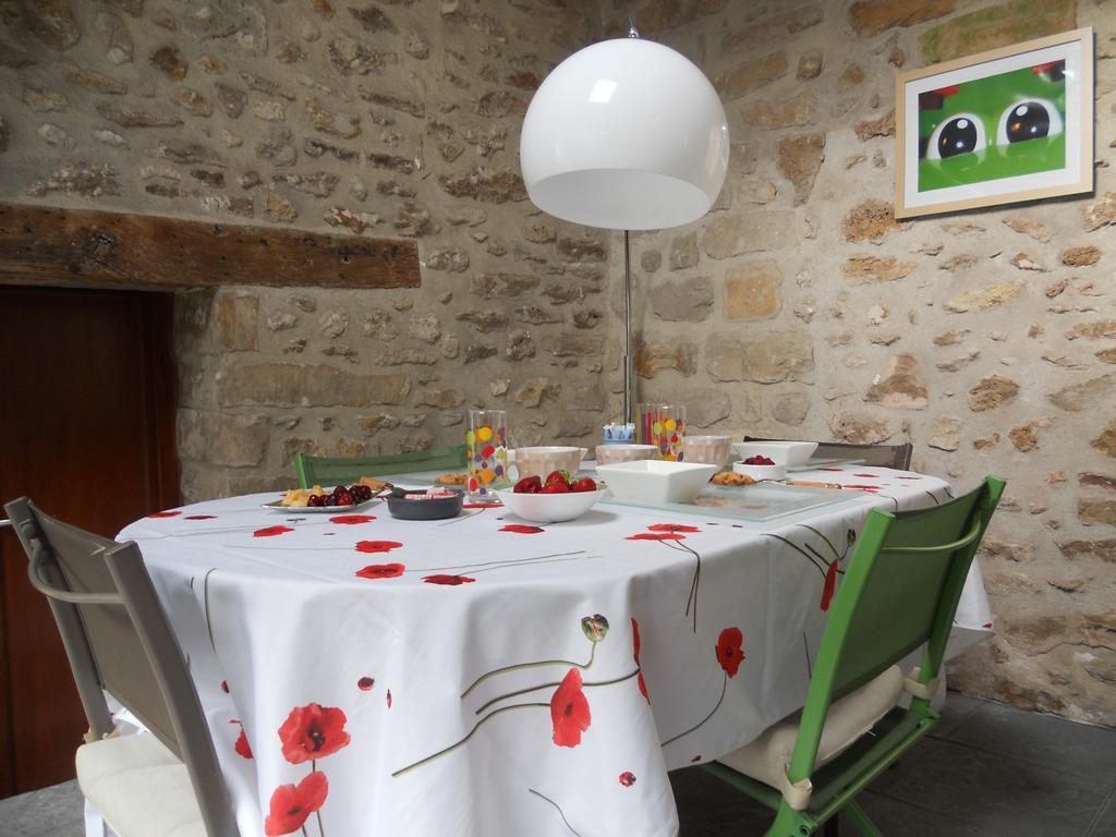 Le Nid D'Hirondelles Bed and Breakfast Perthes-en-Gatinais Εξωτερικό φωτογραφία