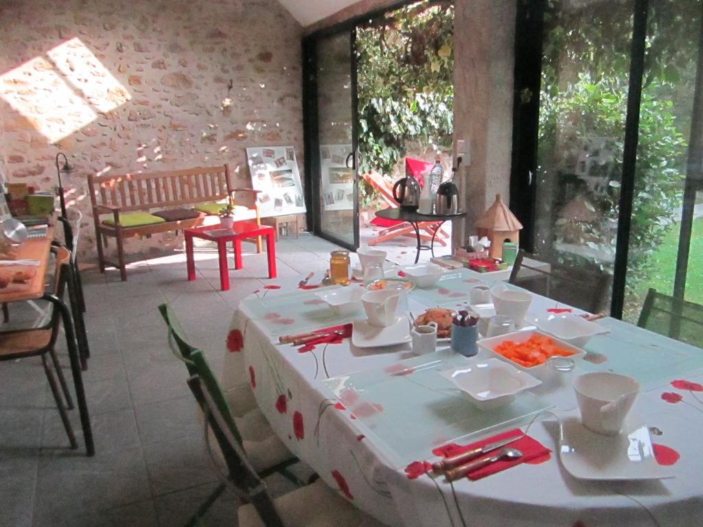 Le Nid D'Hirondelles Bed and Breakfast Perthes-en-Gatinais Εξωτερικό φωτογραφία