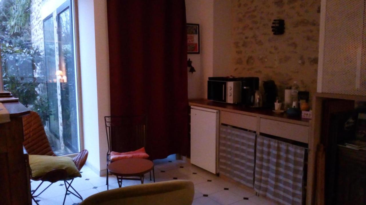 Le Nid D'Hirondelles Bed and Breakfast Perthes-en-Gatinais Εξωτερικό φωτογραφία