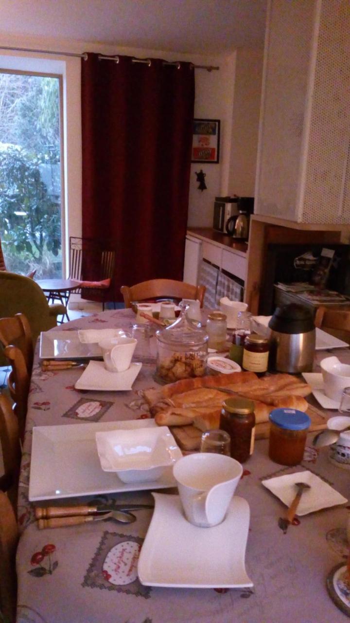 Le Nid D'Hirondelles Bed and Breakfast Perthes-en-Gatinais Εξωτερικό φωτογραφία